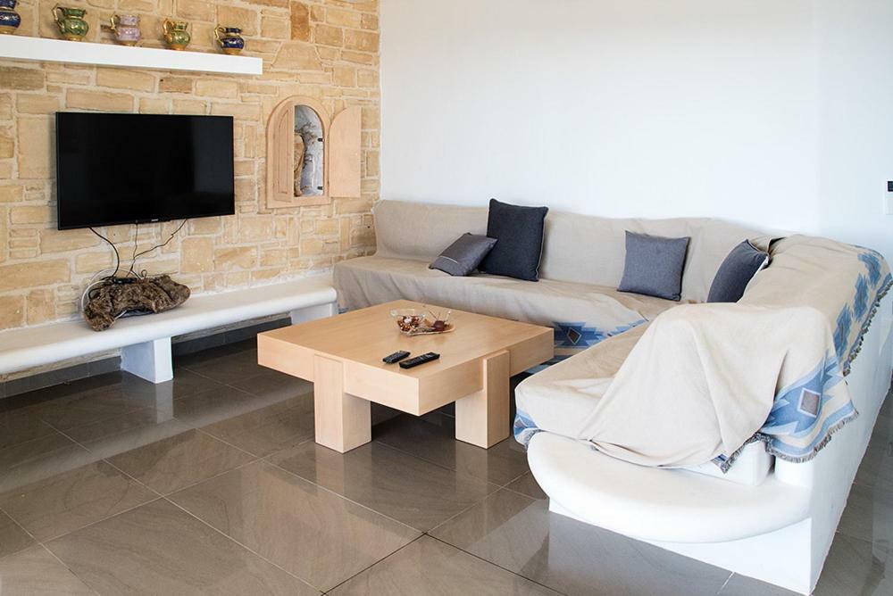 Evilia Luxury Villa Amoopi Exteriör bild