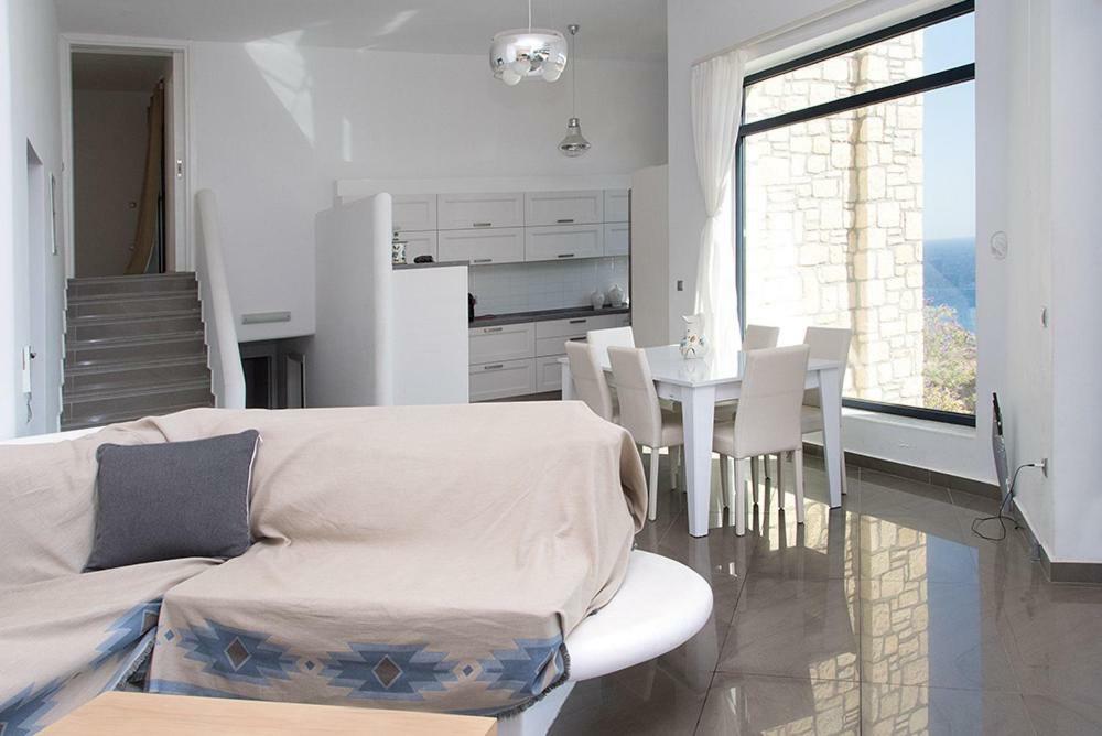 Evilia Luxury Villa Amoopi Exteriör bild